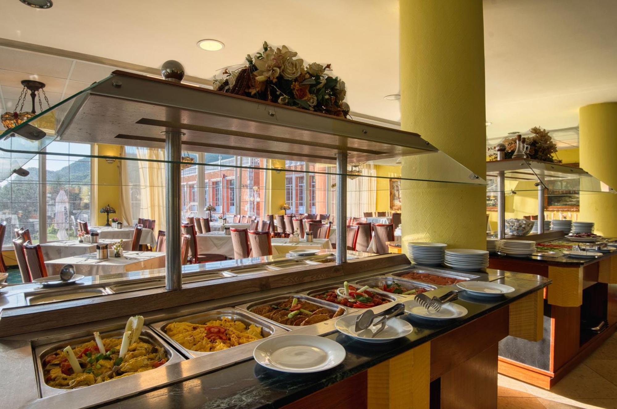 Hotel Bellevue Естергом Екстериор снимка